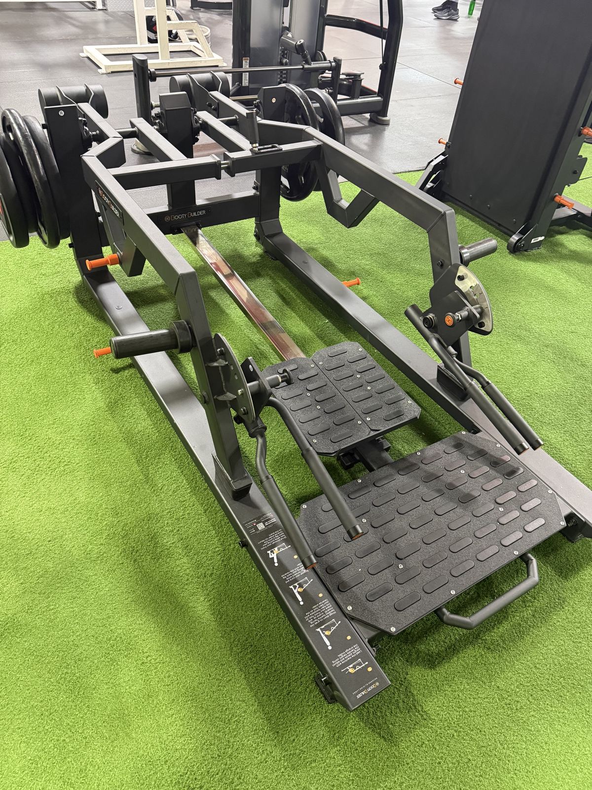 Split squat and lower-body training at Super Future Fitness